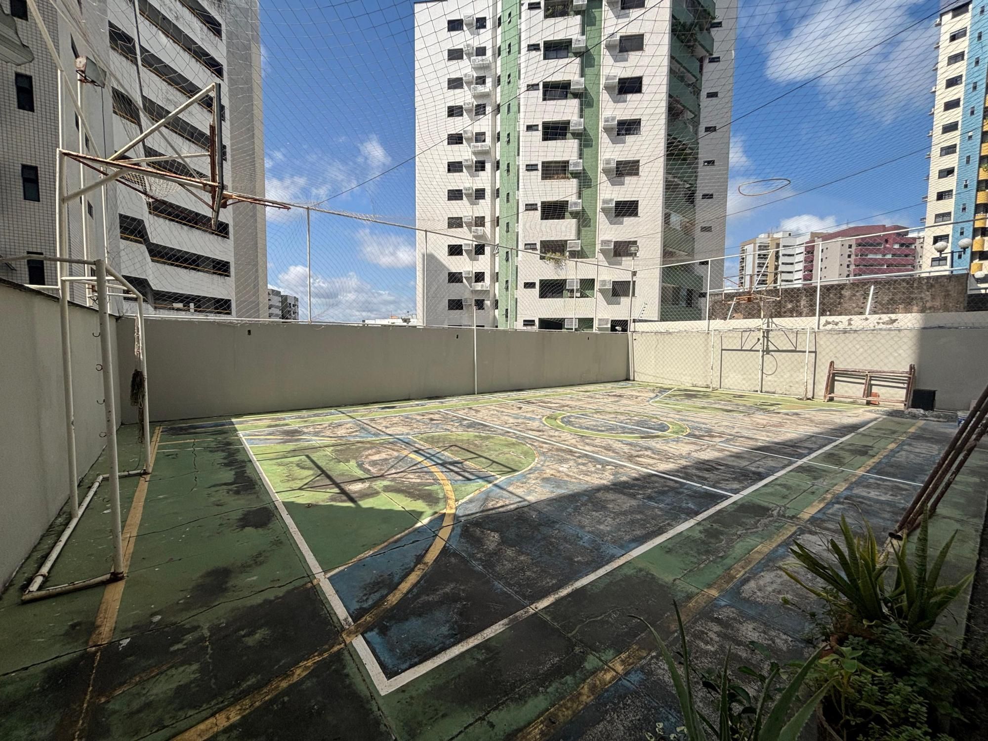 Apartamento de 3 quartos, 189m² no bairro Renascença, em São Luís | Eu Corretor