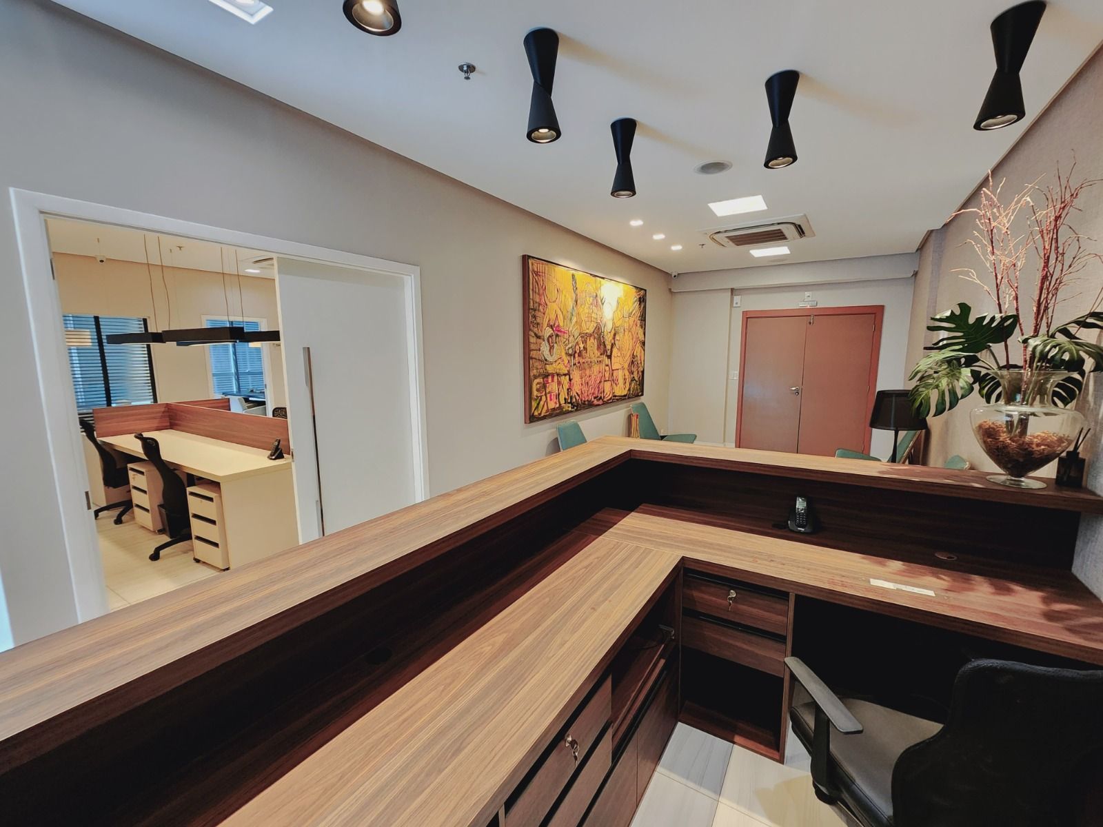 Sala Comercial de 7 quartos, 180m² no bairro Calhau, em São Luís | Eu Corretor