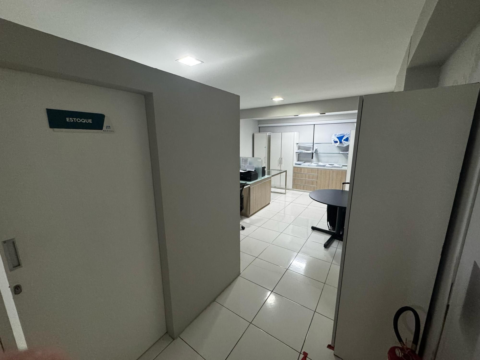 Conjunto Comercial-Sala à venda com 1 quarto, 35m² - Foto 4