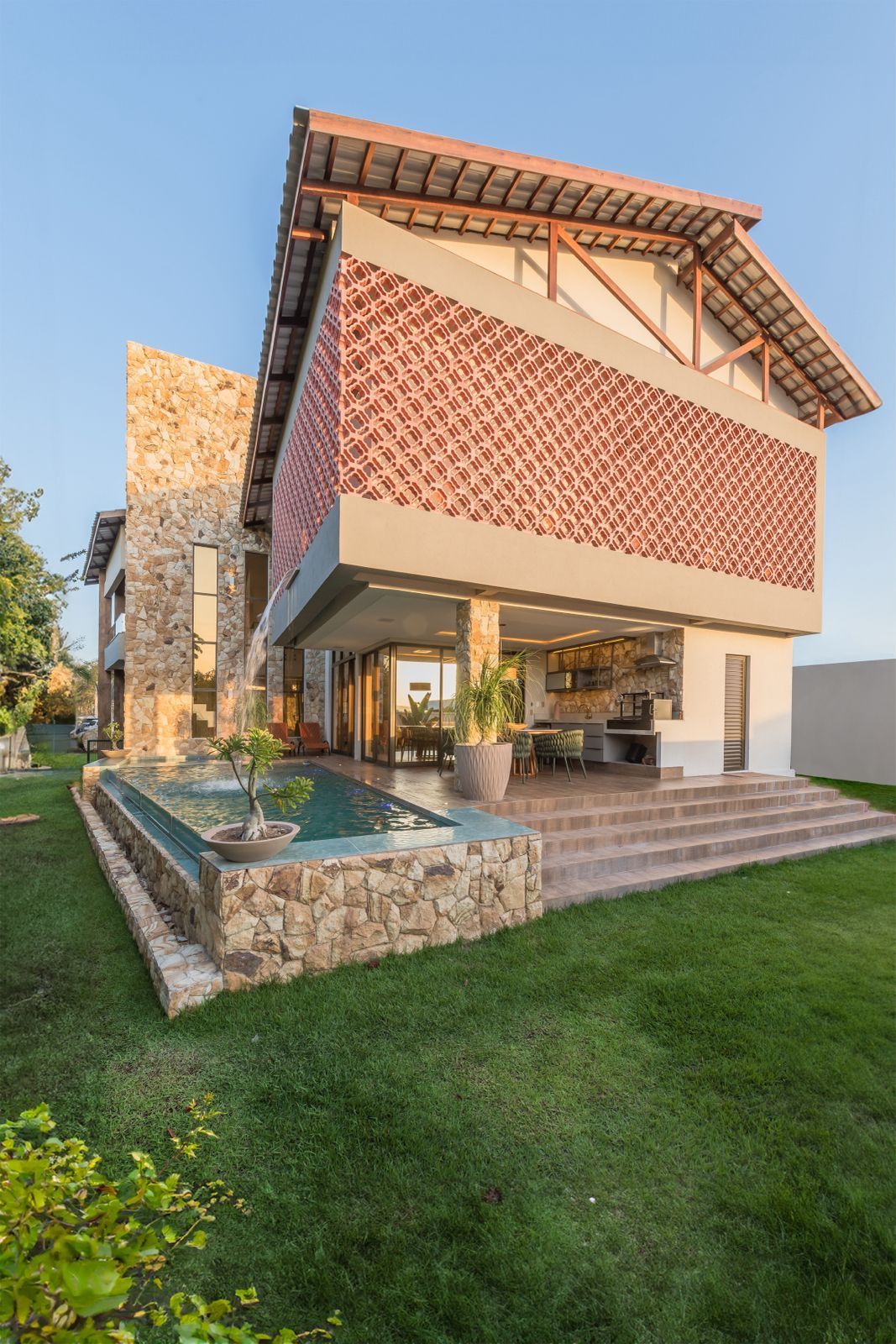 Casa de Condomínio de 5 quartos, 484m² no bairro Cidade Alpha, em Eusébio | Eu Corretor