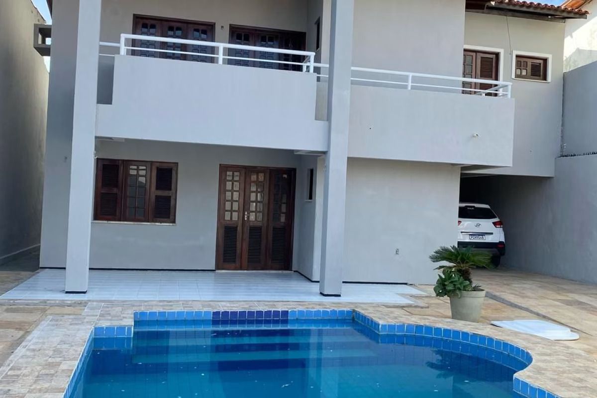 Casa à venda com 4 quartos, 240m² - Foto 3