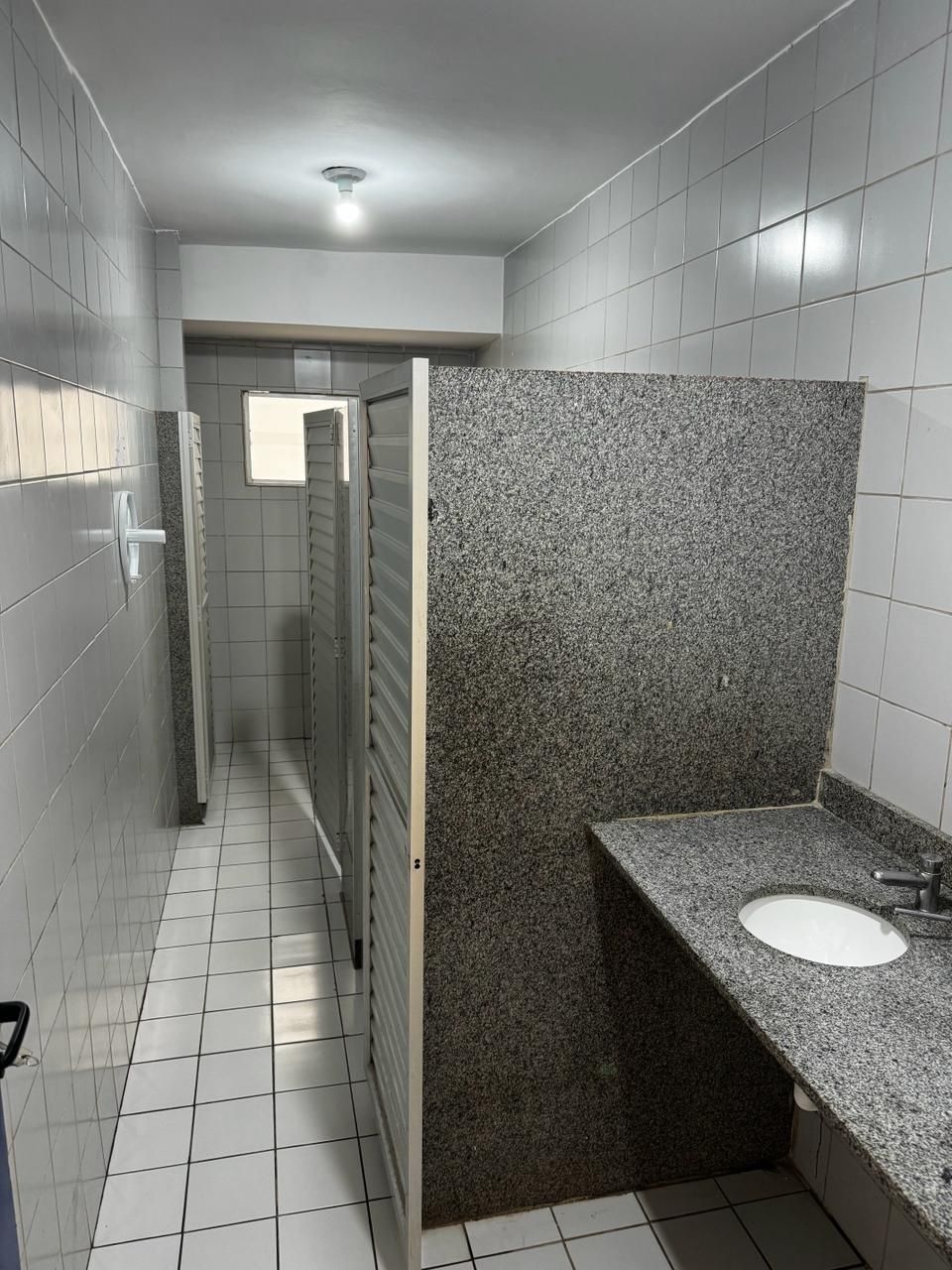 Loja / Salão / Ponto Comercial de 17 quartos, 4500m² no bairro Centro, em São Luís | Eu Corretor