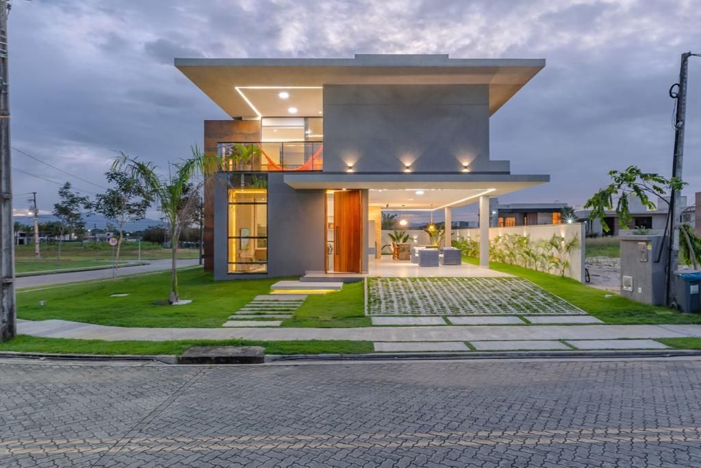 Casa de Condomínio à venda com 7 quartos, 489m² - Foto 1