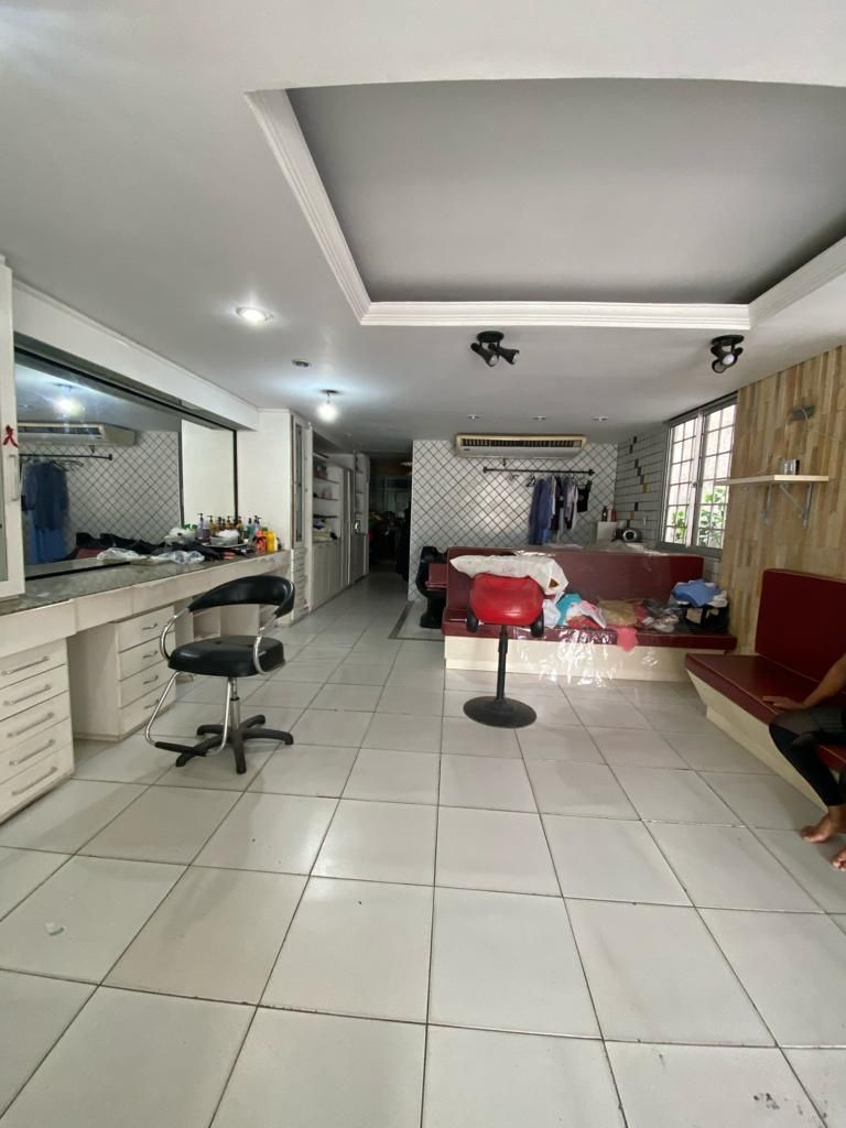 Casa Comercial à venda com 10 quartos, 600m² - Foto 5