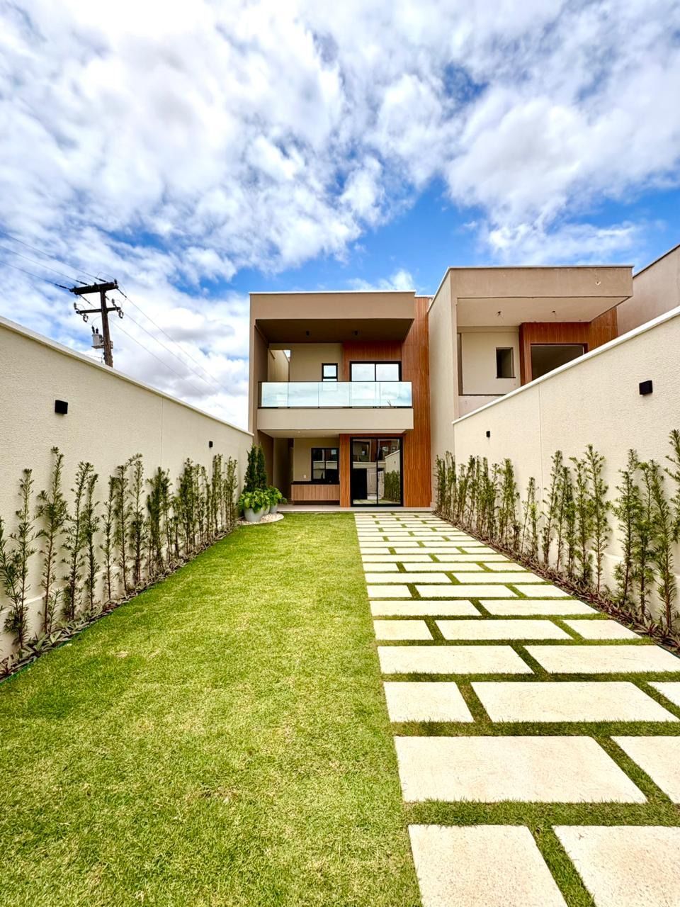 Casa, 4 quartos, 132 m² - Foto 1
