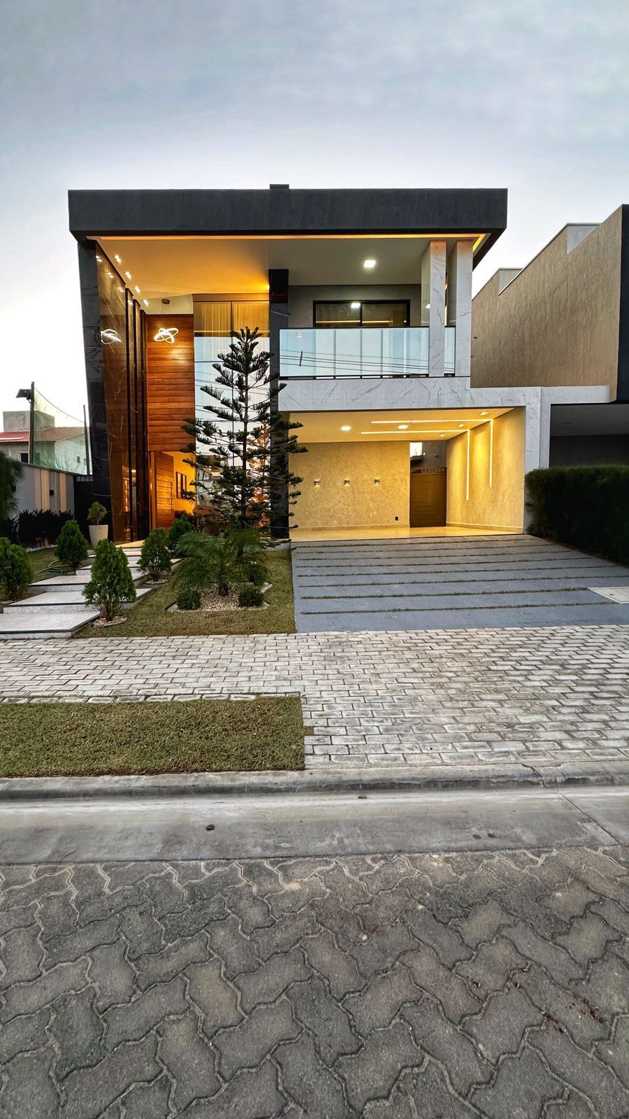 Casa de Condomínio de 3 quartos, 330m² no bairro Cidade Alpha, em Eusébio | Eu Corretor
