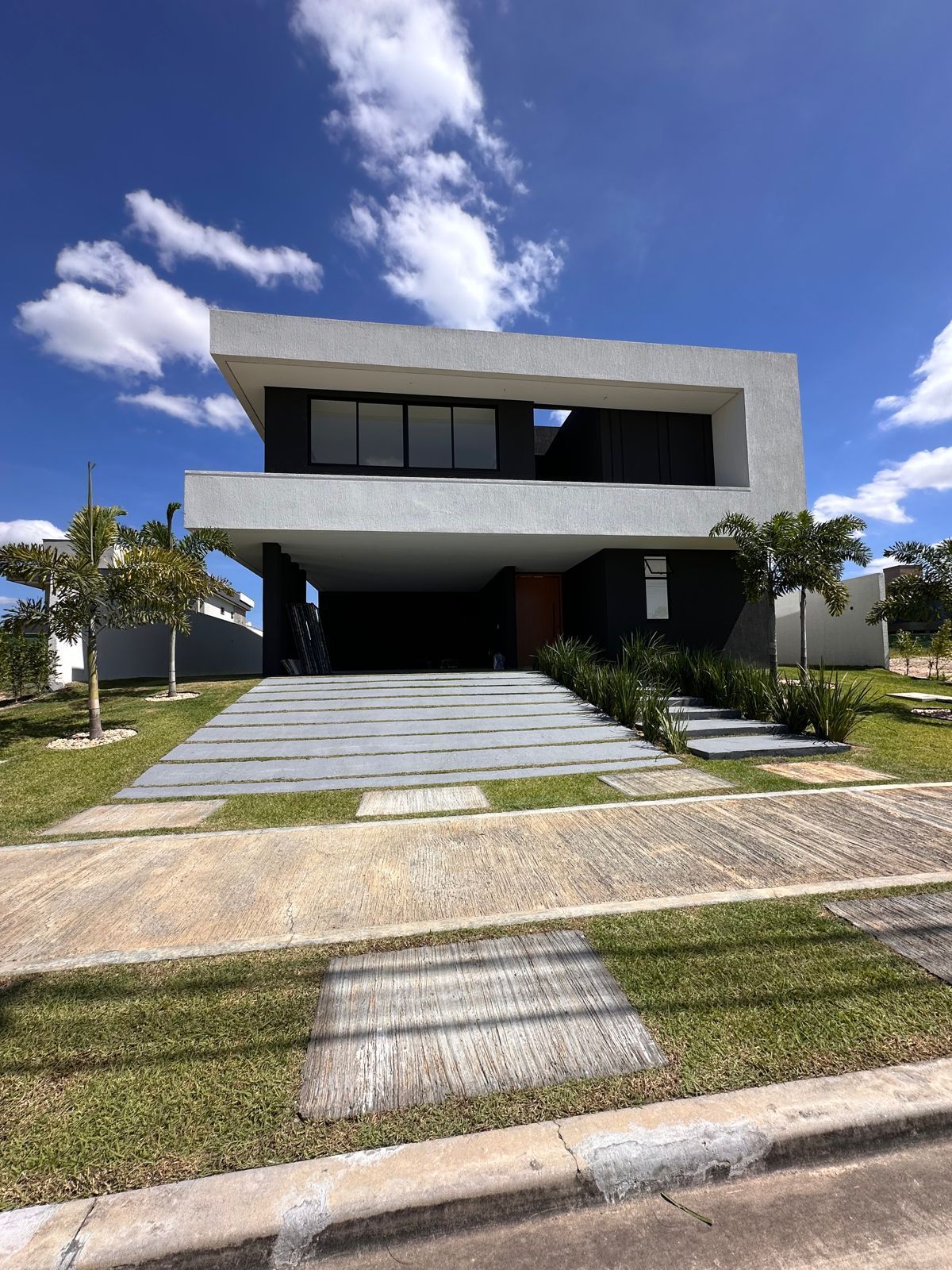 Casa de Condomínio de 4 quartos, 515m² no bairro Cidade Alpha, em Eusébio | Eu Corretor