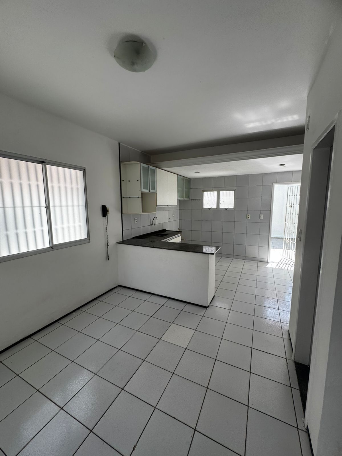 Casa à venda com 3 quartos, 219m² - Foto 3