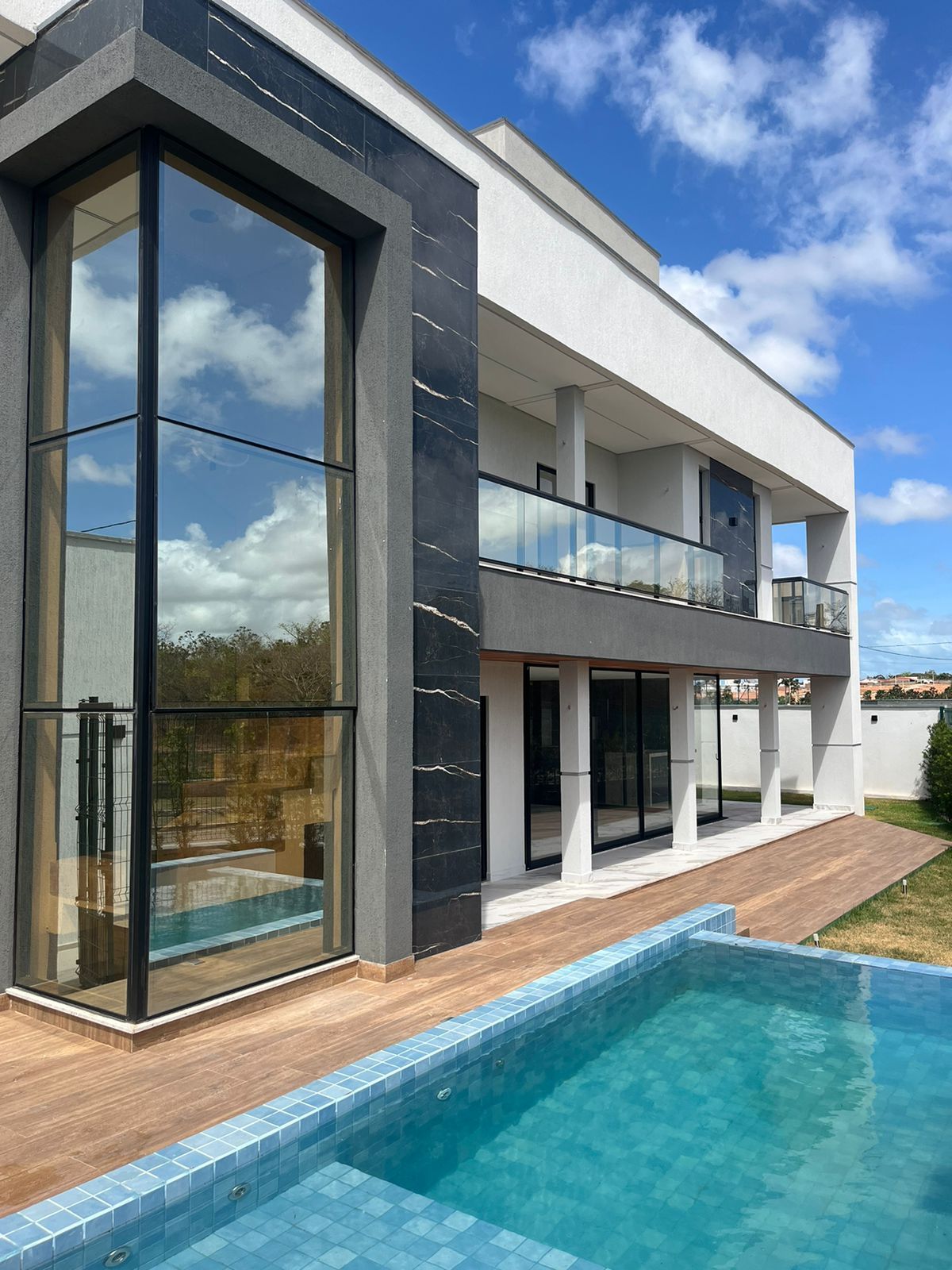 Casa de Condomínio de 4 quartos, 424m² no bairro Cidade Alpha, em Eusébio | Eu Corretor