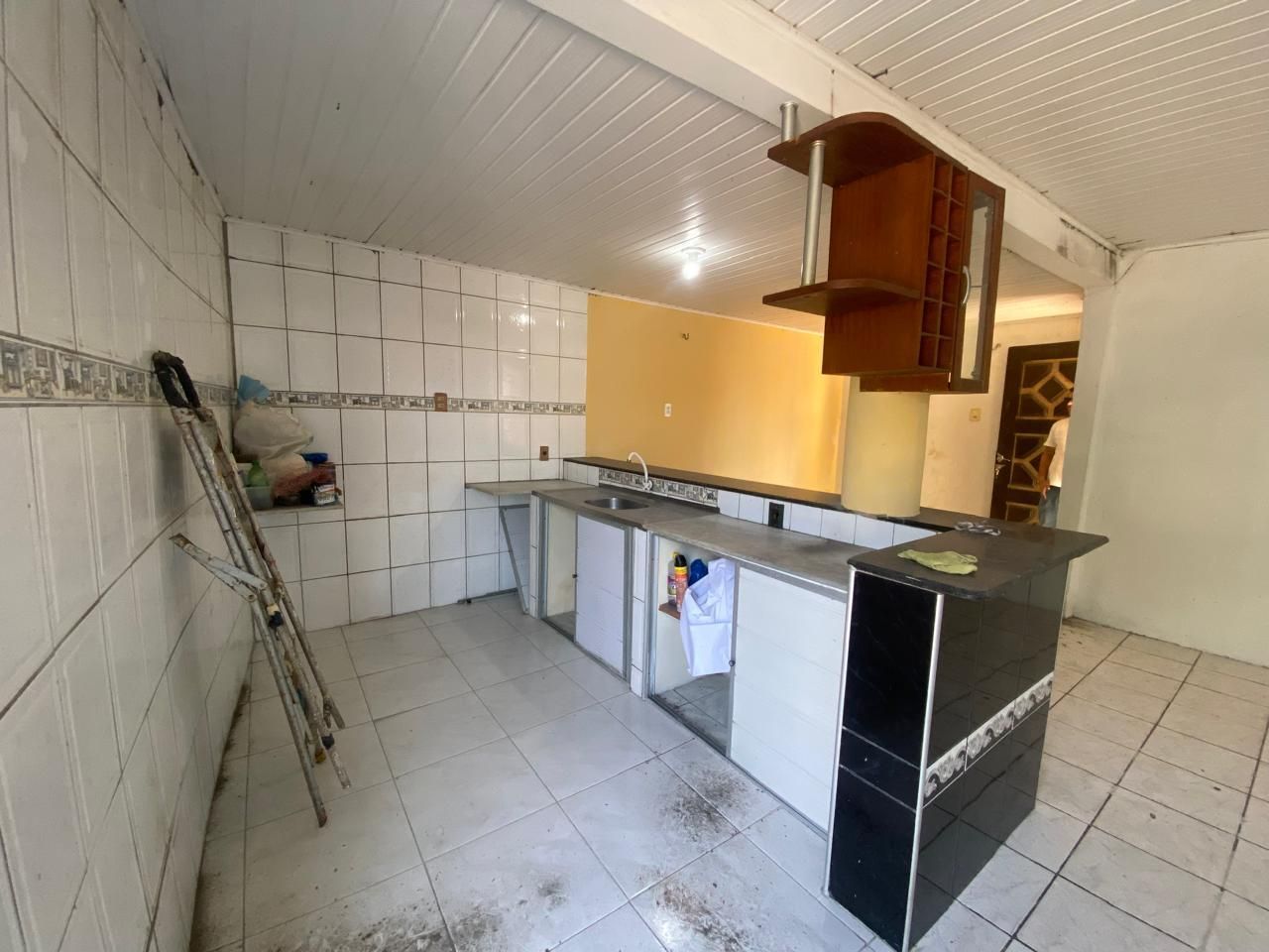 Casa à venda com 2 quartos, 168m² - Foto 3