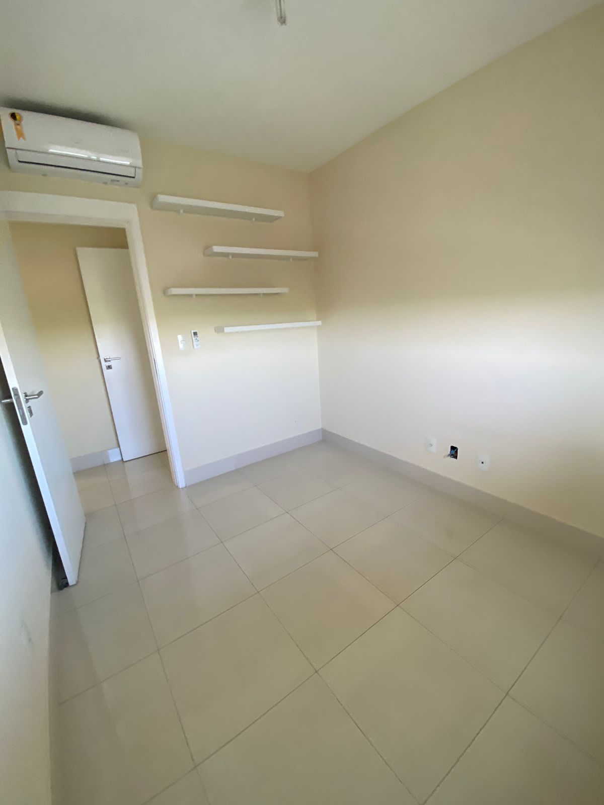 Apartamento para alugar com 3 quartos, 113m² - Foto 7