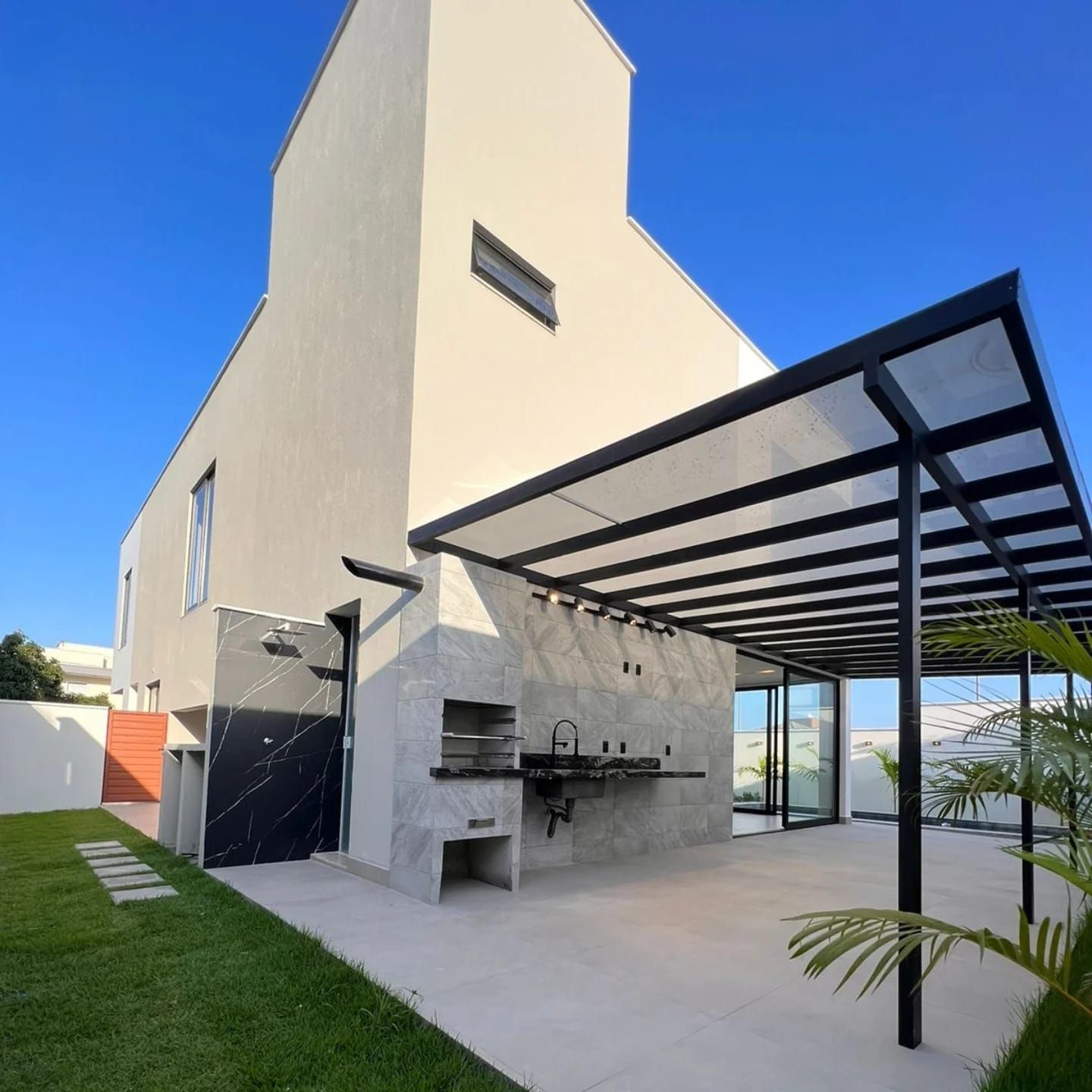 Casa de Condomínio de 5 quartos, 347m² no bairro Araçagi, em São Luís | Eu Corretor