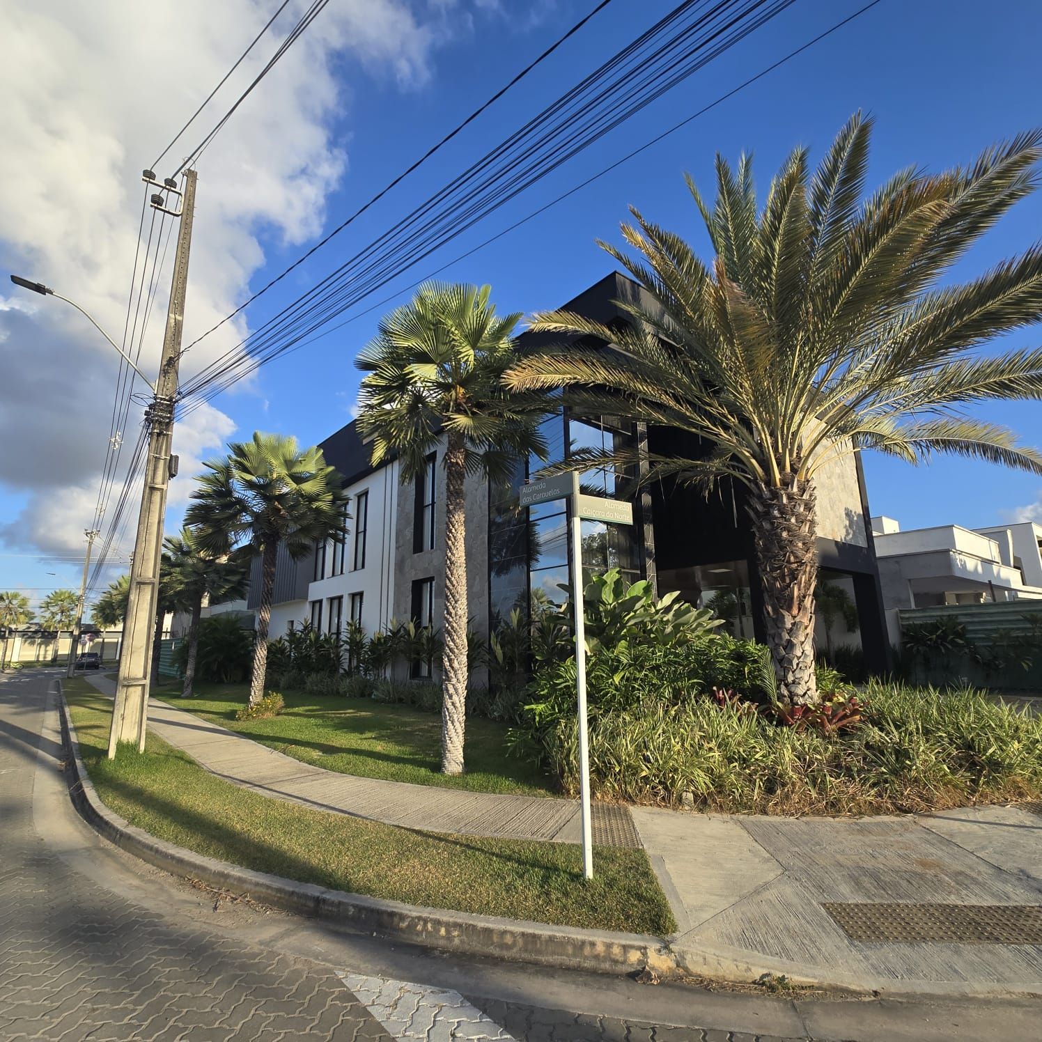 Casa de Condomínio de 4 quartos, 276m² no bairro Cidade Alpha, em Eusébio | Eu Corretor