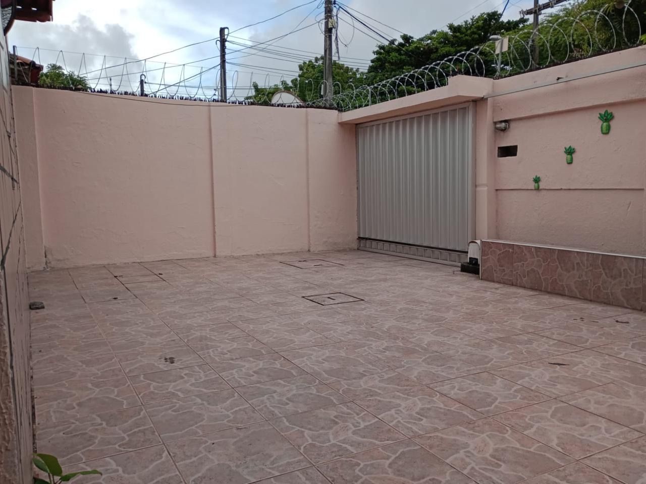 Casa à venda com 5 quartos, 229m² - Foto 2