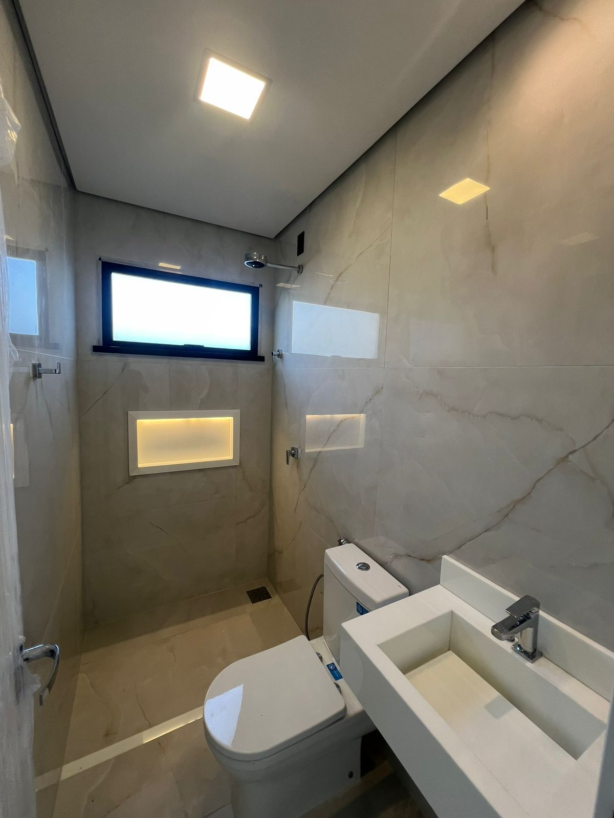 Casa de Condomínio de 3 quartos, 275m² no bairro Cidade Alpha, em Eusébio | Eu Corretor