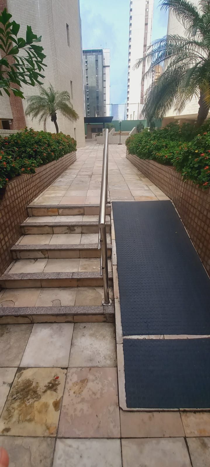 img120929334