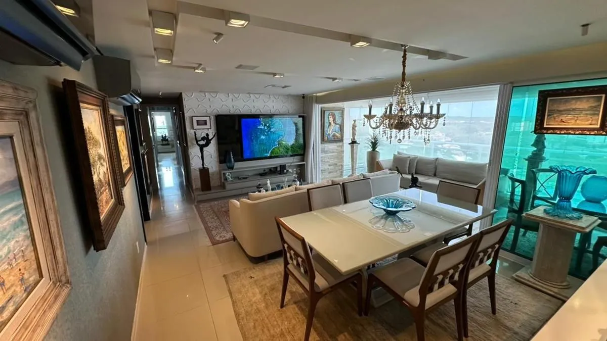 Apartamento, 3 quartos, 232 m² - Foto 1