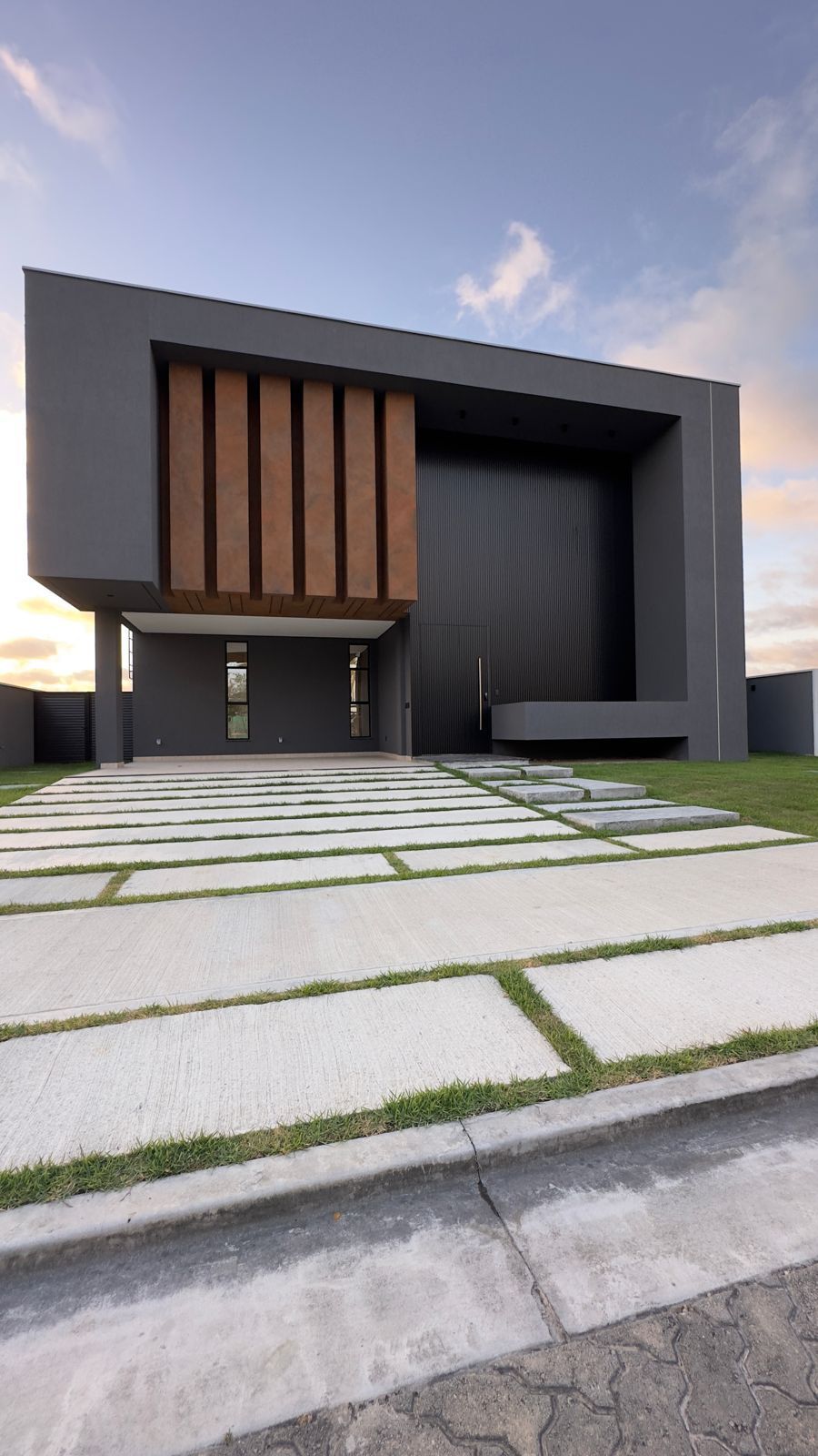 Casa de Condomínio de 5 quartos, 486m² no bairro Cidade Alpha, em Eusébio | Eu Corretor