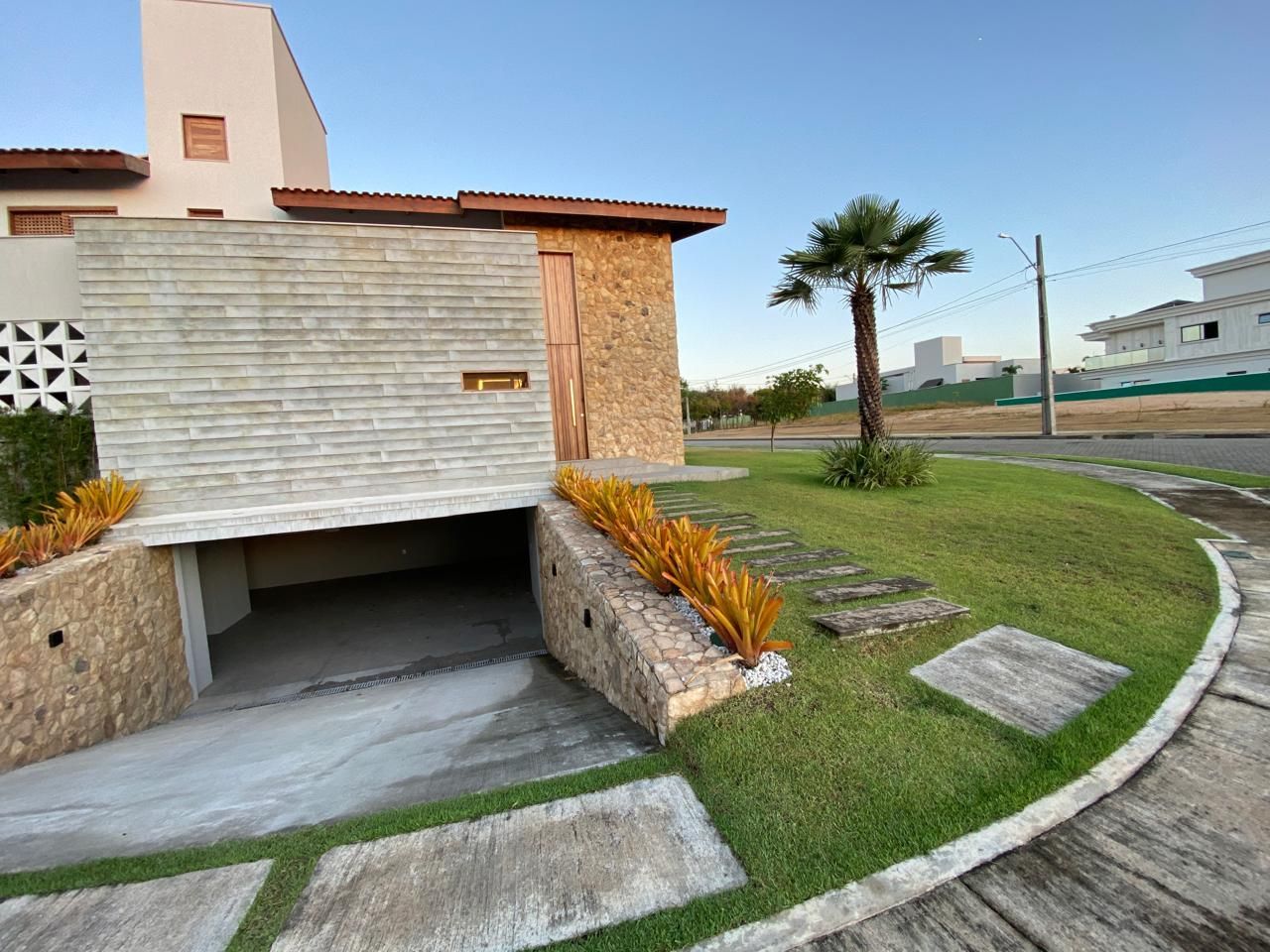 Casa de Condomínio de 4 quartos, 400m² no bairro Bairro Cidade Alpha, em Eusébio | Eu Corretor