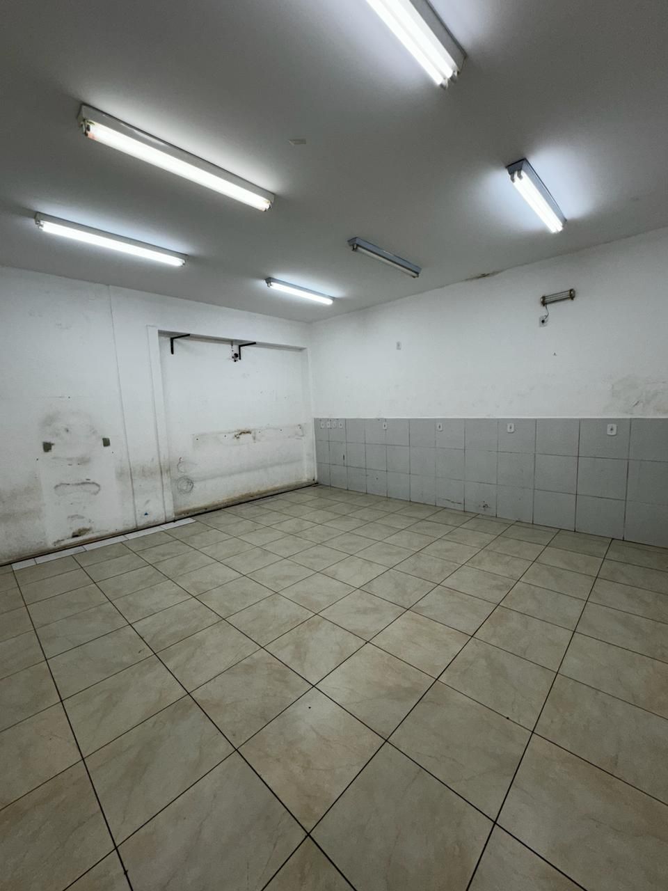 Loja / Salão / Ponto Comercial de 17 quartos, 4500m² no bairro Centro, em São Luís | Eu Corretor