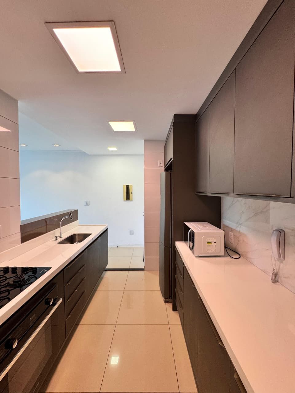 Apartamento para alugar com 3 quartos, 77m² - Foto 9