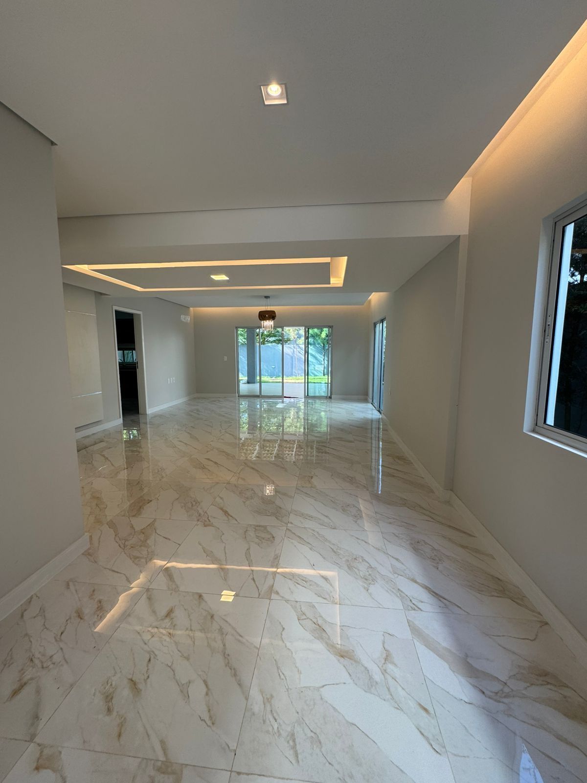 Casa de Condomínio à venda com 4 quartos, 270m² - Foto 5