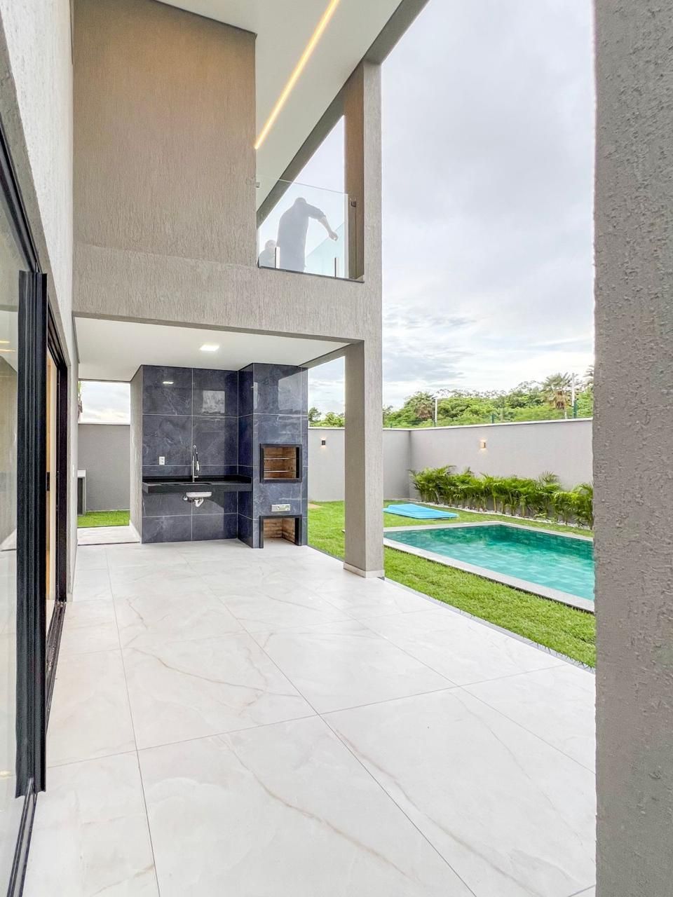 Casa de Condomínio de 4 quartos, 330m² no bairro Cidade Alpha, em Eusébio | Eu Corretor