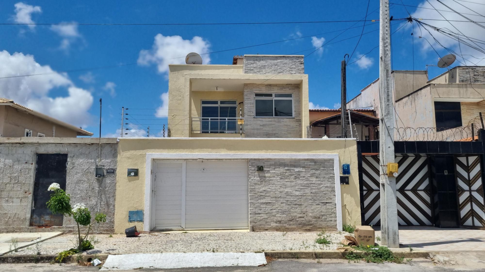 Casa de 5 quartos, 280m² no bairro Cidade dos Funcionários, em Fortaleza | Eu Corretor