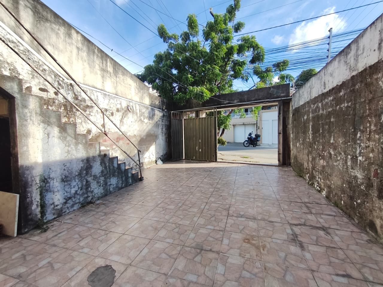 Casa, 8 quartos, 315 m² - Foto 2