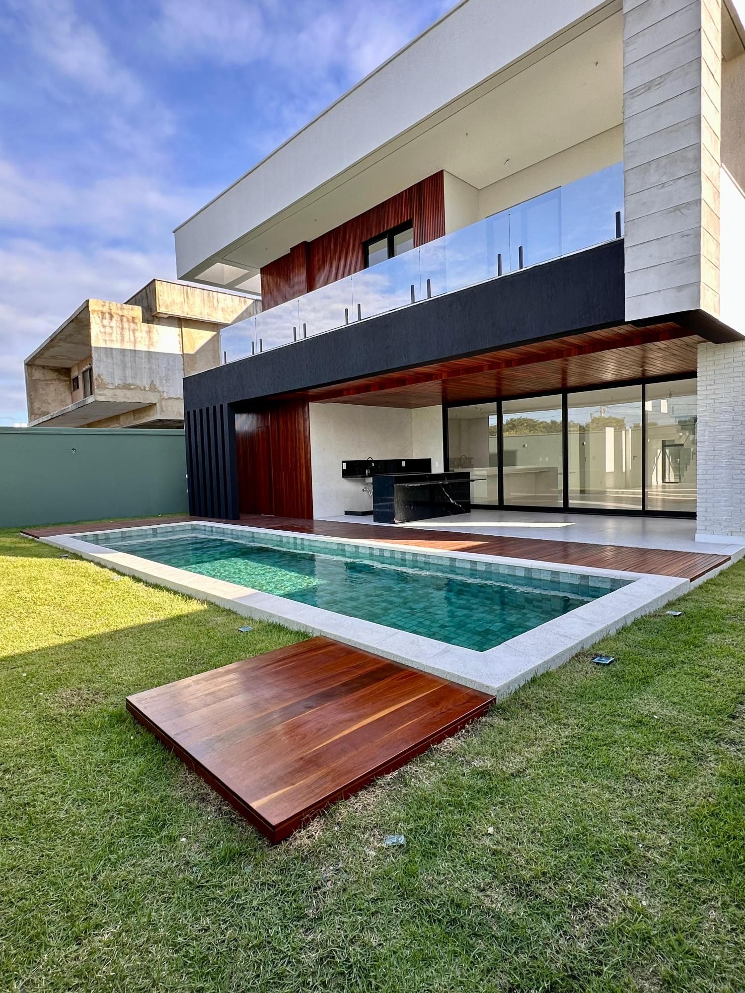 Casa de Condomínio de 4 quartos, 454m² no bairro Cidade Alpha, em Eusébio | Eu Corretor