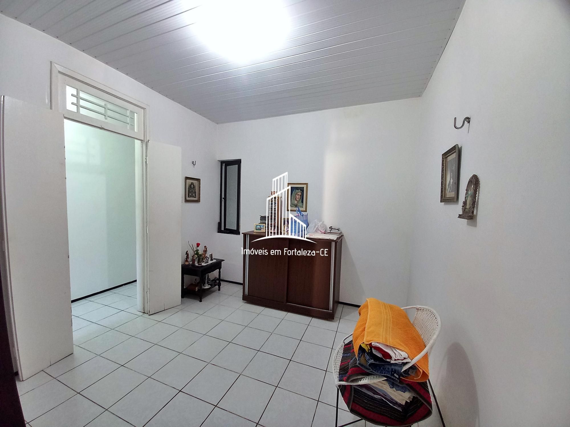 Casa à venda com 4 quartos, 202m² - Foto 8