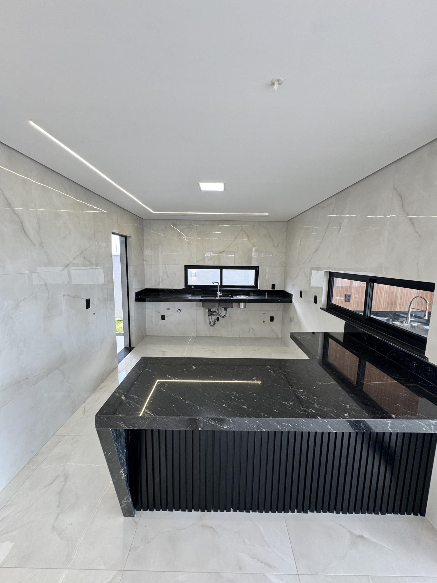Casa de Condomínio de 4 quartos, 214m² no bairro Coité, em Eusébio | Eu Corretor