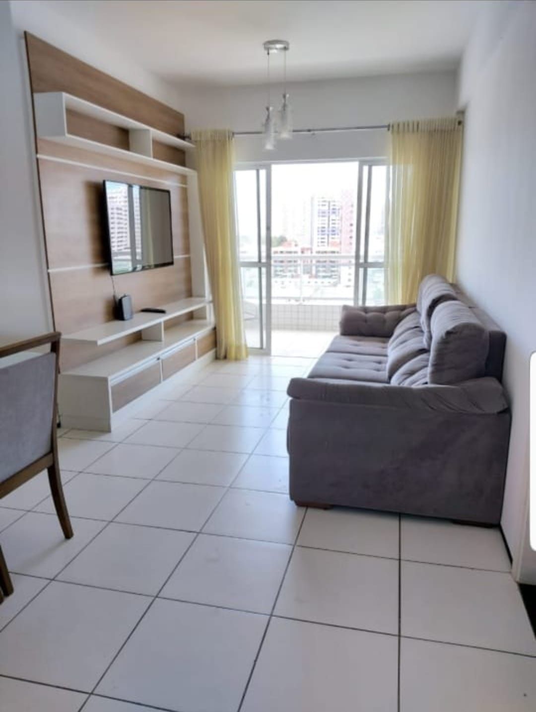 Apartamento à venda com 3 quartos, 100m² - Foto 1