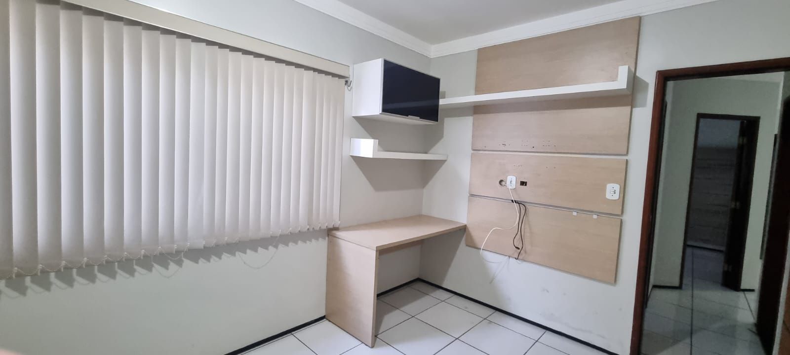 Casa de Condomínio para alugar com 3 quartos, 120m² - Foto 4