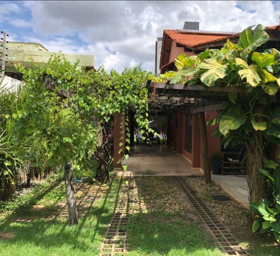 Casa de 3 quartos, 294m² no bairro Calhau, em São Luís | Eu Corretor