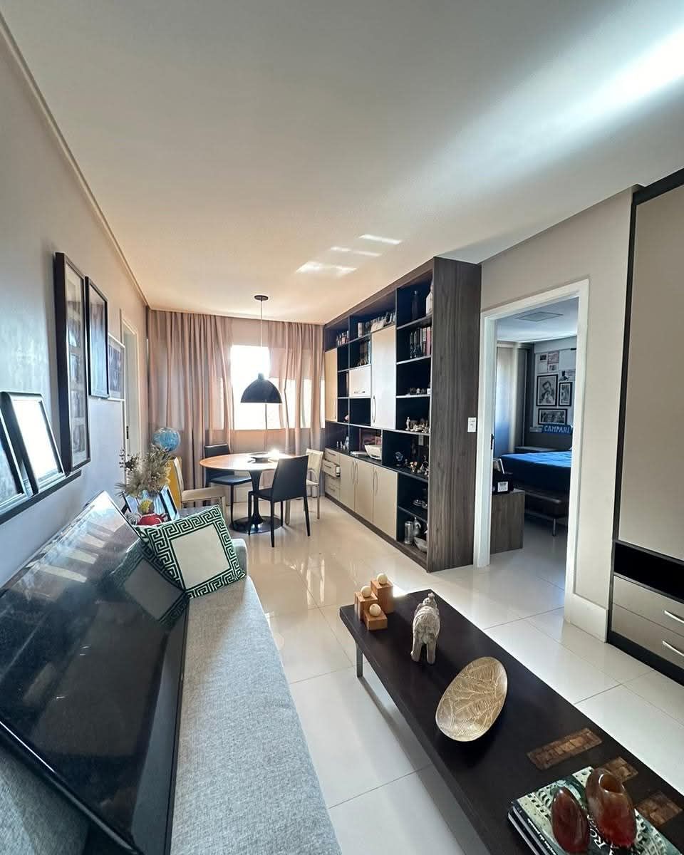 Apartamento à venda com 4 quartos, 217m² - Foto 7