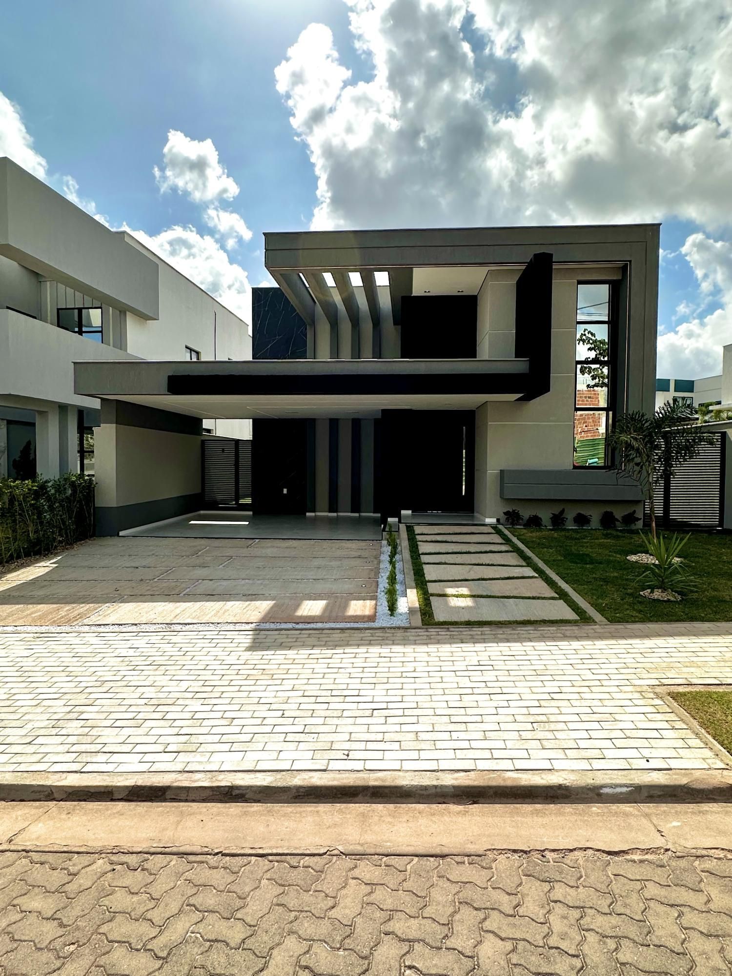 Casa de Condomínio de 3 quartos, 175m² no bairro Cidade Alpha, em Eusébio | Eu Corretor