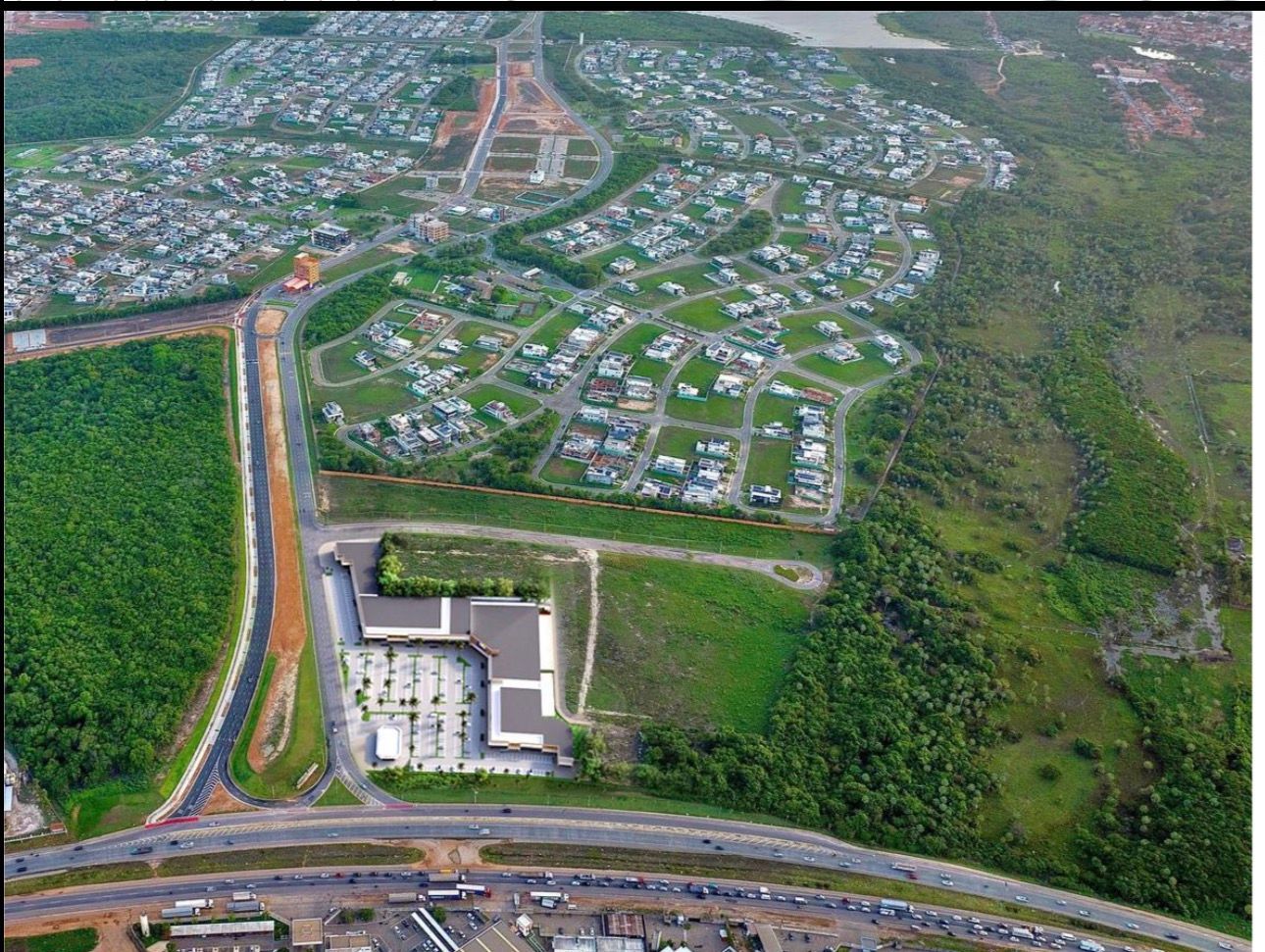 Loteamento e Condomínio, 2100 m² - Foto 1