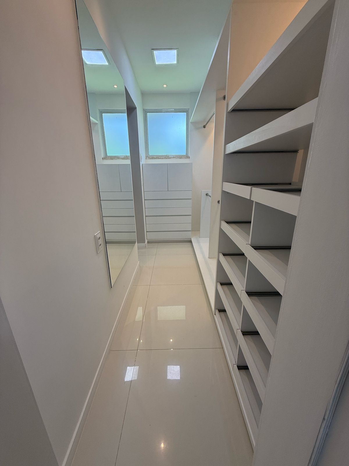 Casa de Condomínio para alugar com 3 quartos, 240m² - Foto 16