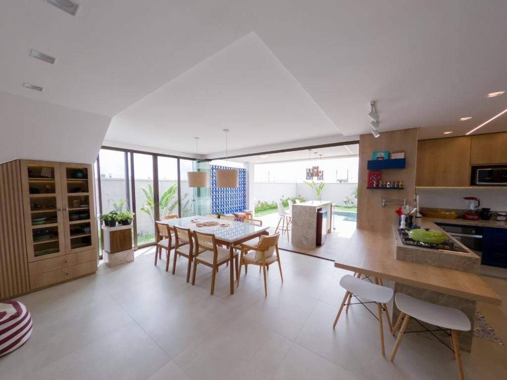 Casa de Condomínio de 4 quartos, 330m² no bairro Cidade Alpha, em Eusébio | Eu Corretor