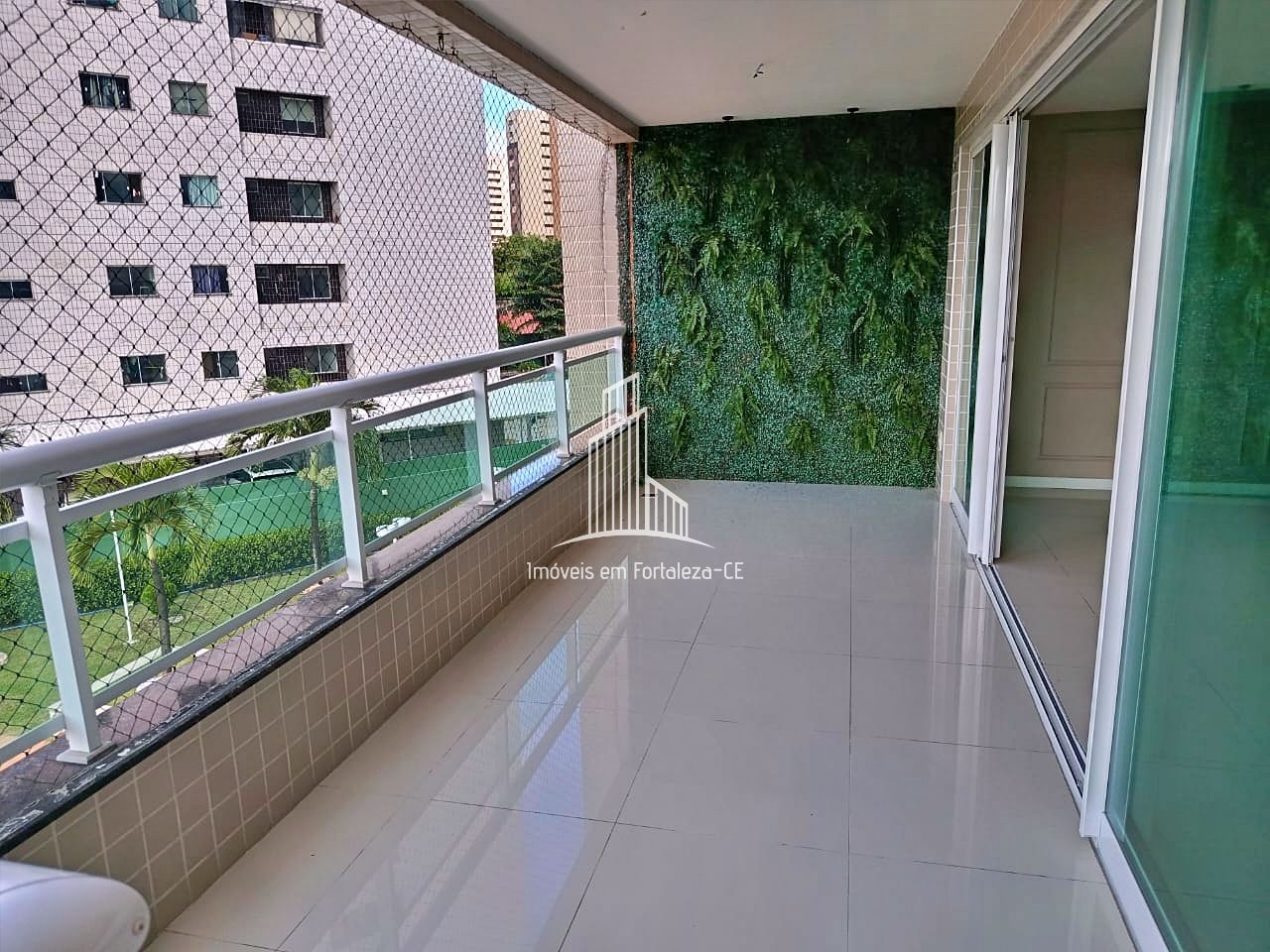Apartamento de 3 quartos, 210m² no bairro Guararapes, em Fortaleza | Eu Corretor