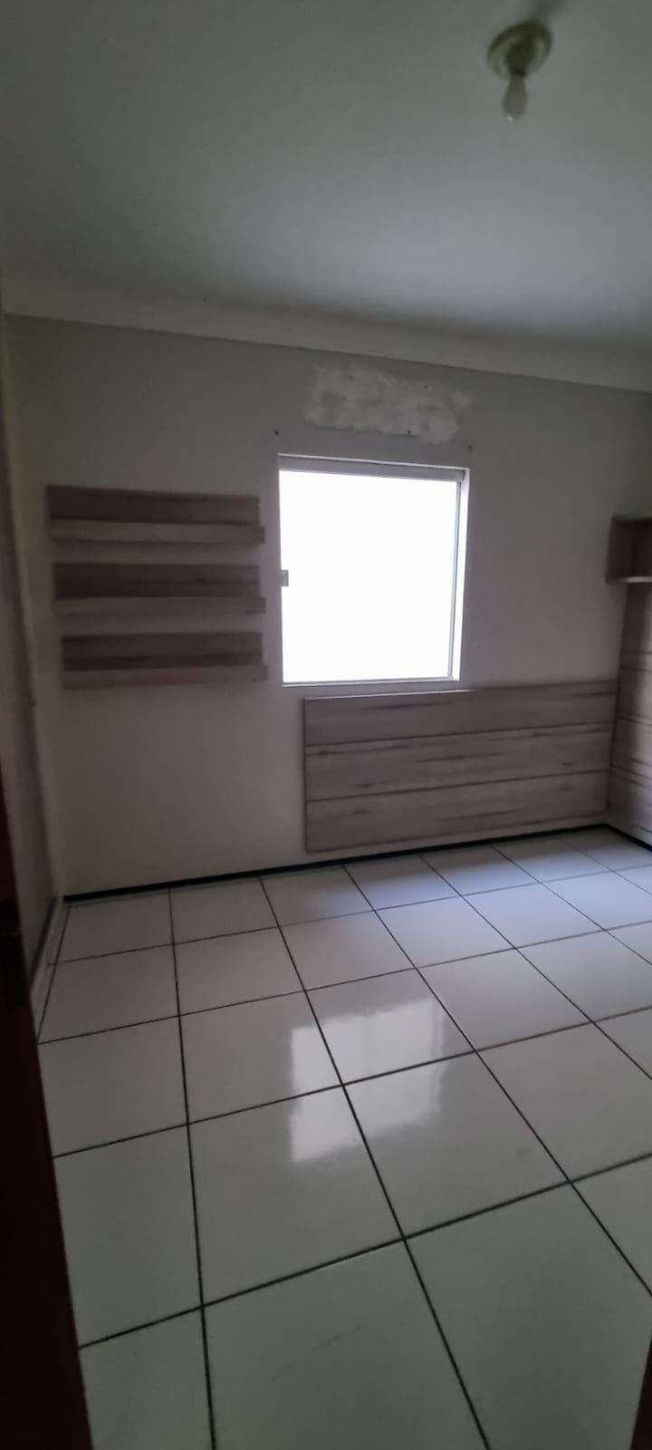 Casa de Condomínio para alugar com 3 quartos, 120m² - Foto 2