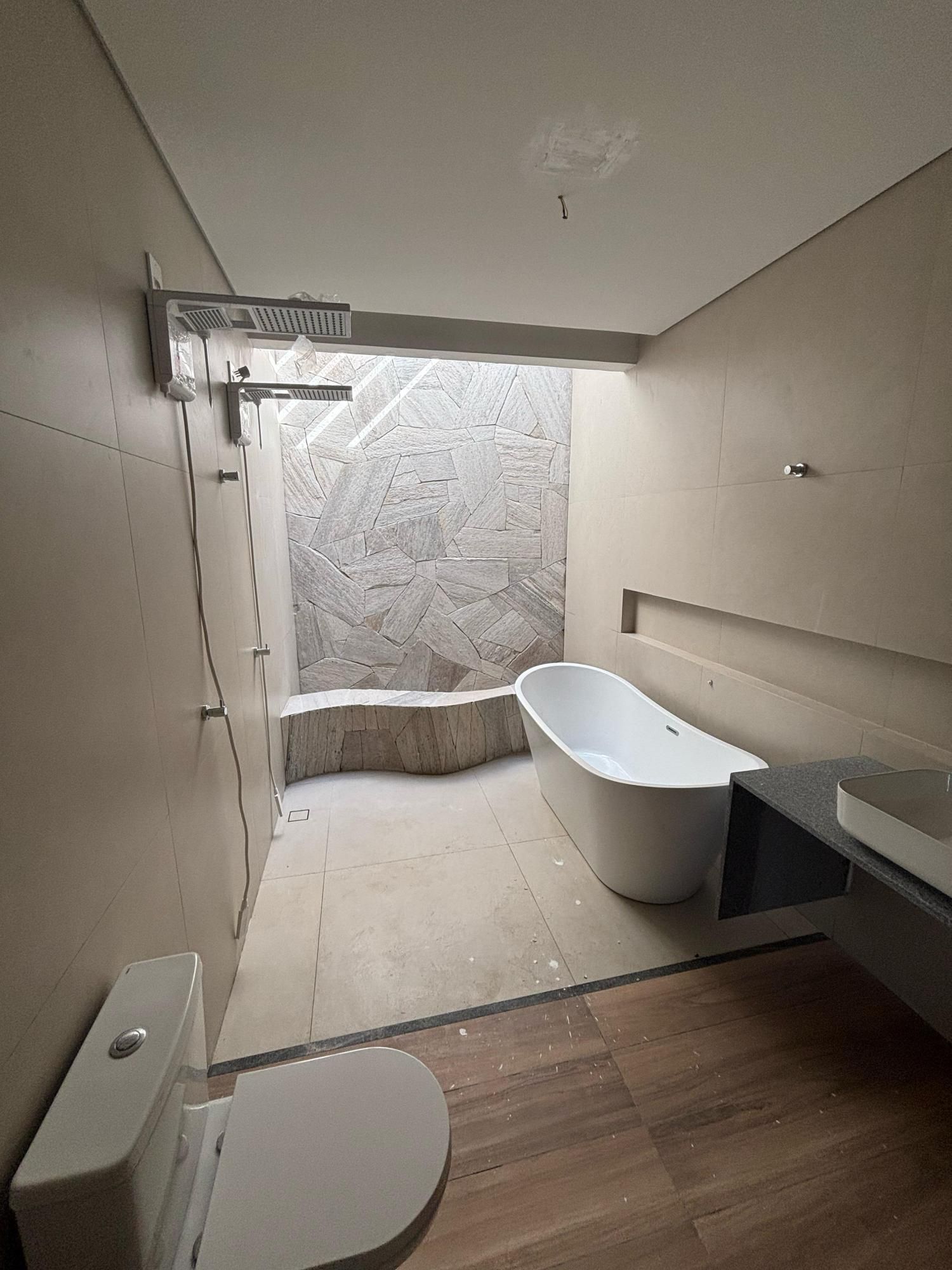 Casa de Condomínio à venda com 4 quartos, 360m² - Foto 2