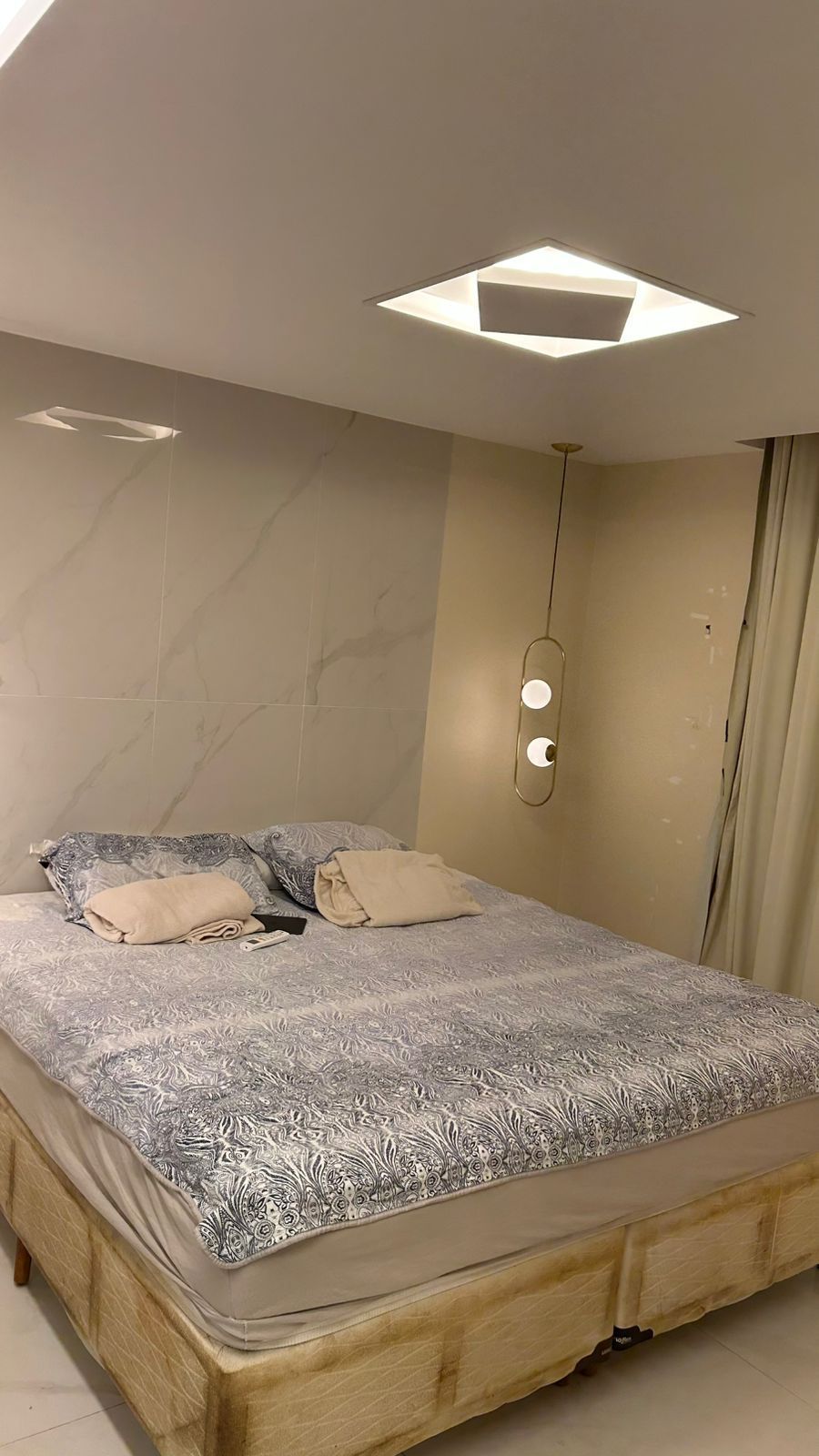 img118880566