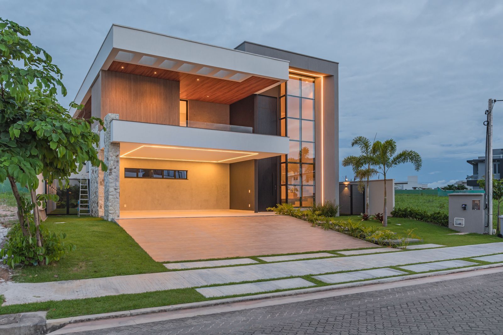 Casa de Condomínio de 4 quartos, 474m² no bairro Cidade Alpha, em Eusébio | Eu Corretor