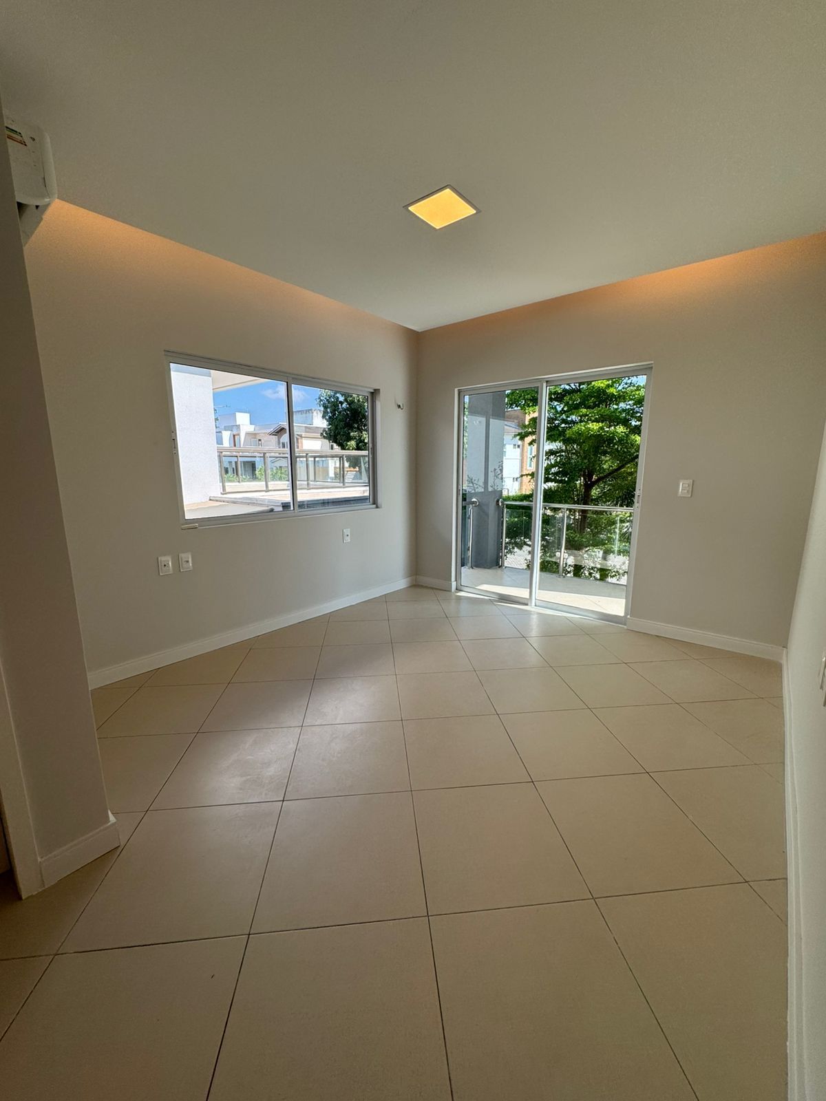 Casa de Condomínio à venda com 4 quartos, 270m² - Foto 17