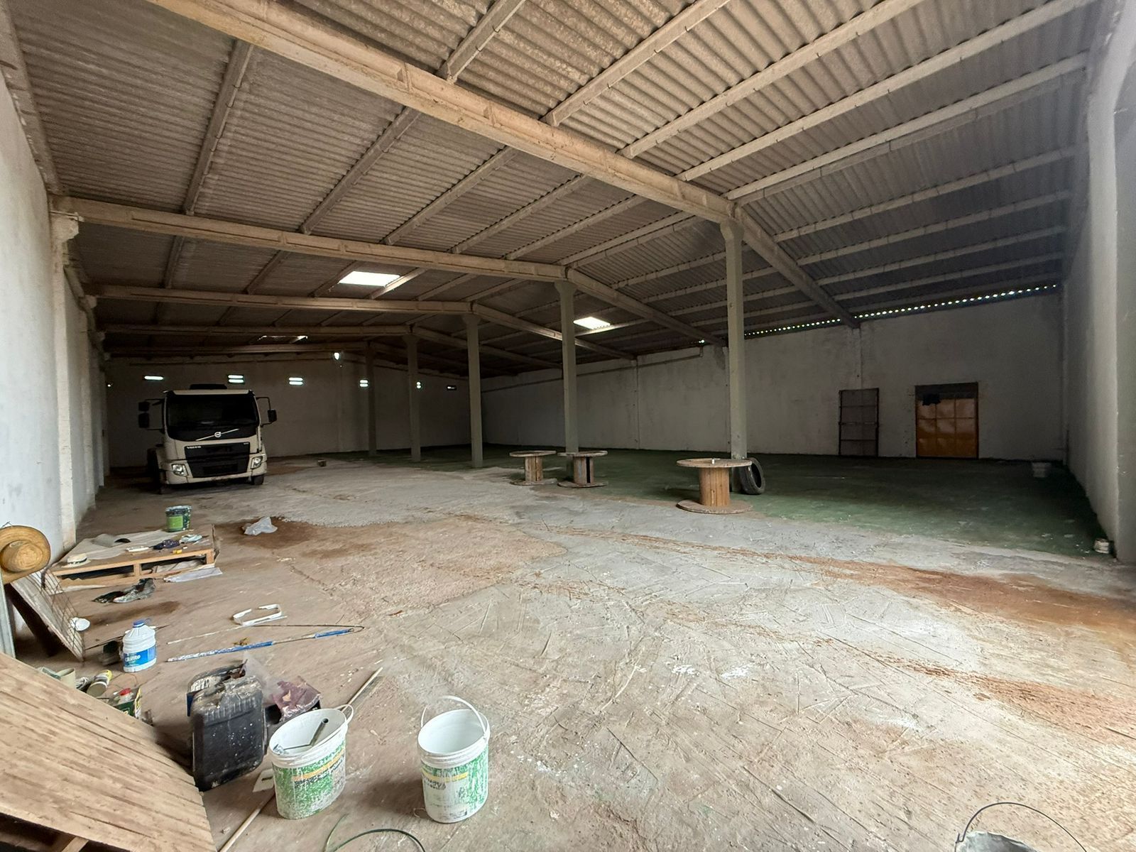 Depósito-Galpão, 1500 m² - Foto 1
