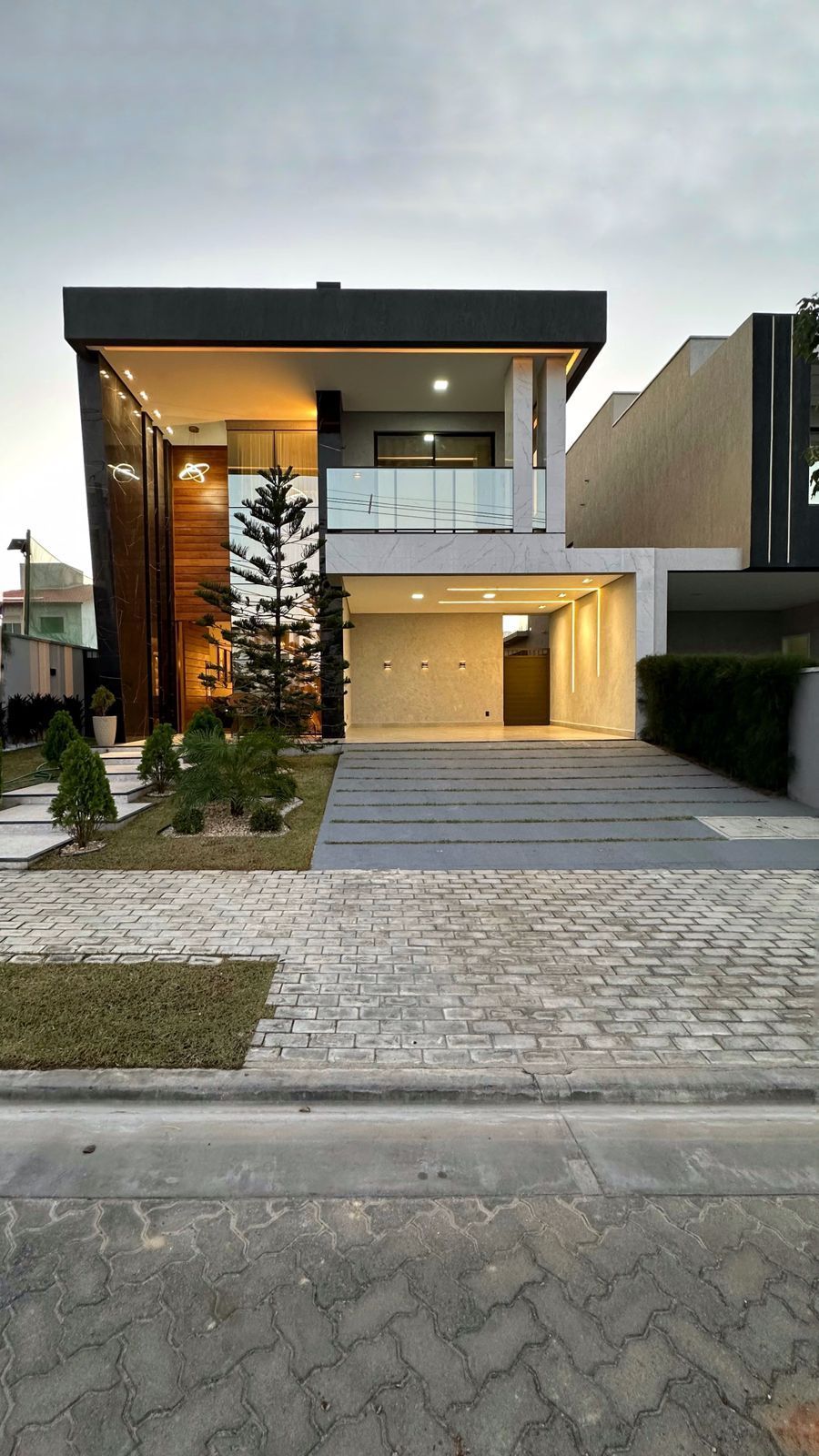 Casa de Condomínio de 3 quartos, 330m² no bairro Cidade Alpha, em Eusébio | Eu Corretor