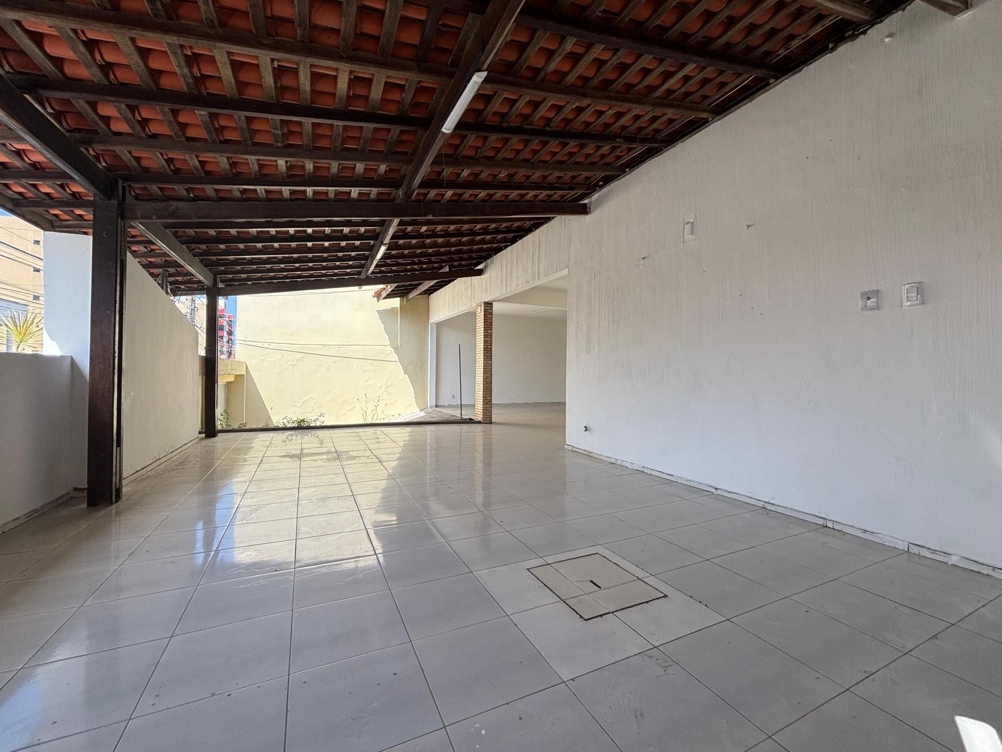 Imóvel Comercial de 2 quartos, 378m² no bairro Renascença, em São Luís | Eu Corretor