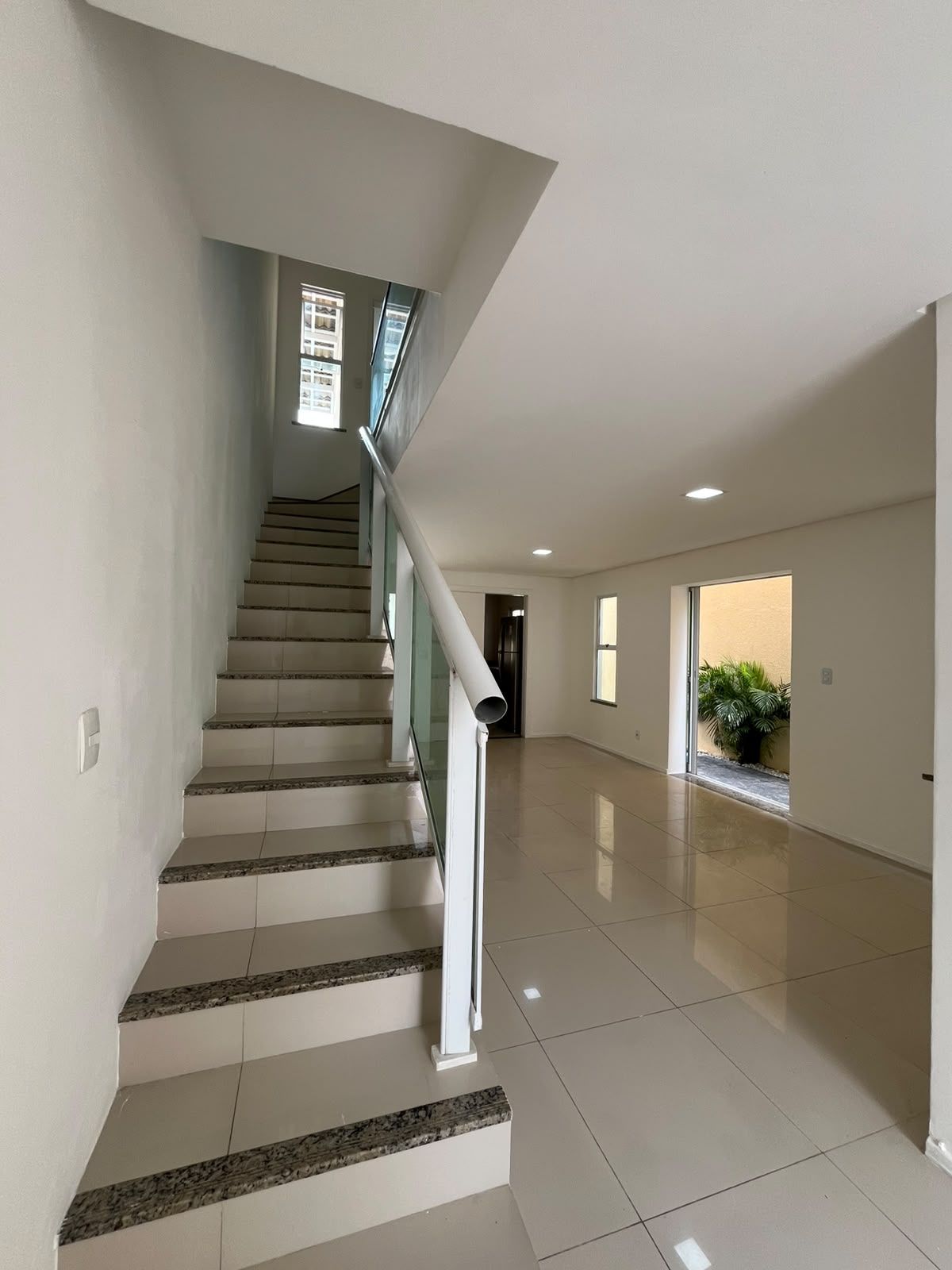 Casa, 4 quartos, 191 m² - Foto 2